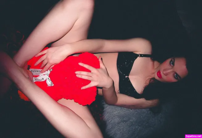 Clubevelynclaire 2 OnlyFans Thumbnail #o3BTEISNcL