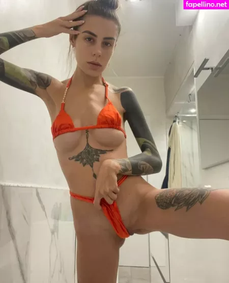 Co Ra Lin OnlyFans Thumbnail #l08VuXg5Y0