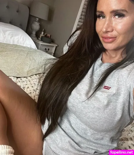 Cockhungrylottie OnlyFans Thumbnail #SqNoRthLLV