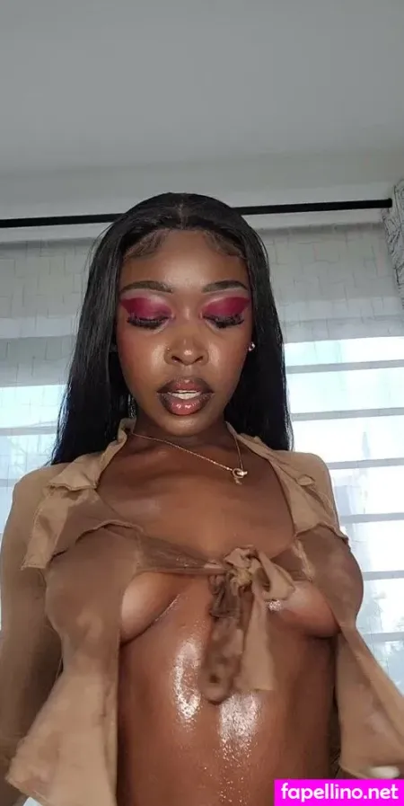 Cocoa Hazel OnlyFans Thumbnail #CRyII0IfAI