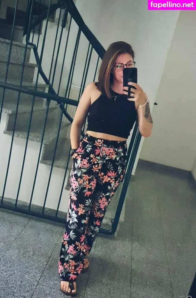 ccarolynnn, cocolinaa69 Nude Leaked OnlyFans Photo #1GCrt41q31