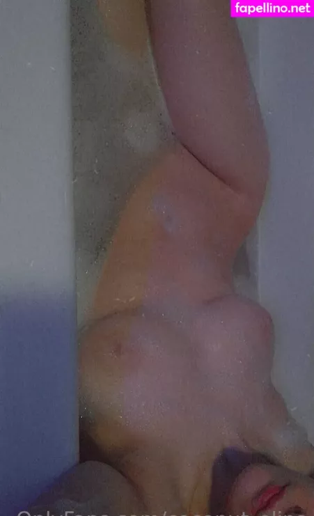 Coconut Elina OnlyFans Thumbnail #L0cTT8K2tt