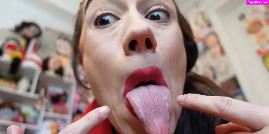 Colleen Ballinger OnlyFans Thumbnail #ZUXTuXKEpt