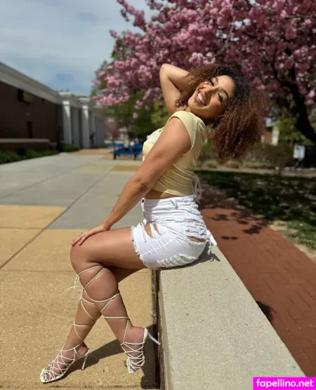 College Kiki OnlyFans Thumbnail #VV1QS0dCAy