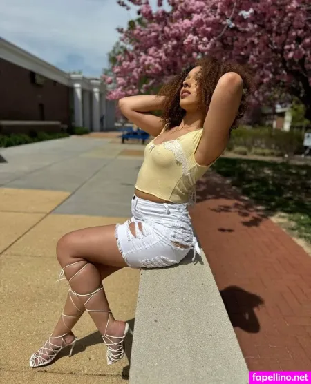 College Kiki OnlyFans Thumbnail #dL0h47H75j