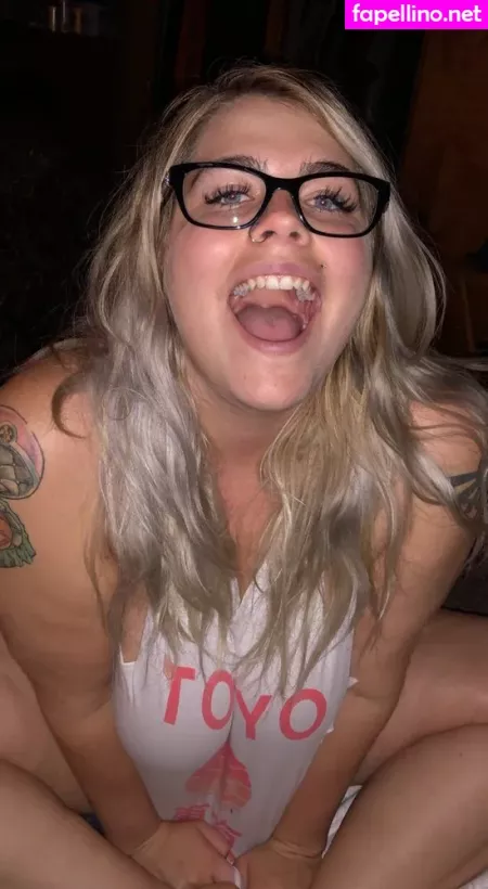 Comewatchkitty OnlyFans Thumbnail #FYWFrEy9Id