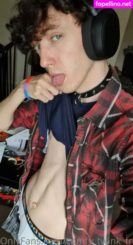 Comfy Twink Free OnlyFans Thumbnail #BJ1zwk3Nuu