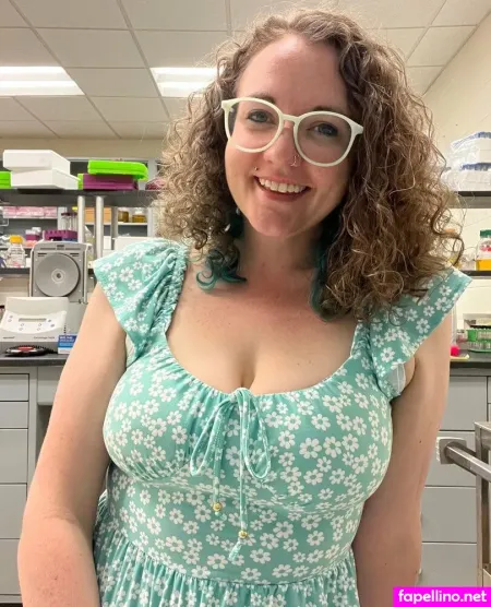 Comfykaren OnlyFans Thumbnail #dWfqSJ0Yur