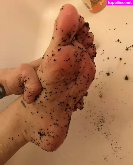 Comfyqueen OnlyFans Thumbnail #2XEUBZr8hc