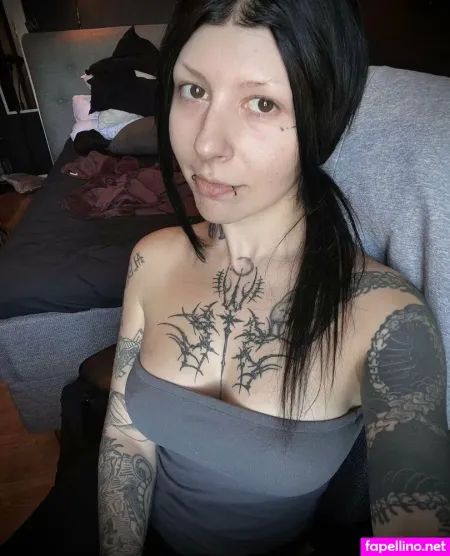 Composeryfree OnlyFans Thumbnail #9ukzeCVrrA