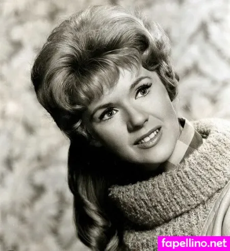 Connie Stevens OnlyFans Thumbnail #57ZU3ce72L
