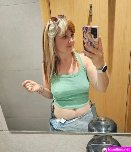 Constance Flame Main Profile Photo