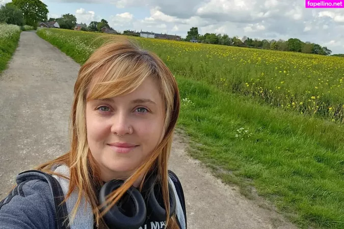 Constanceflame OnlyFans Thumbnail #1WCT6RnOTu