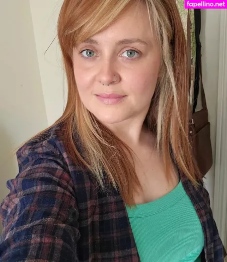 Constanceflame OnlyFans Thumbnail #R9bC8X8hWM