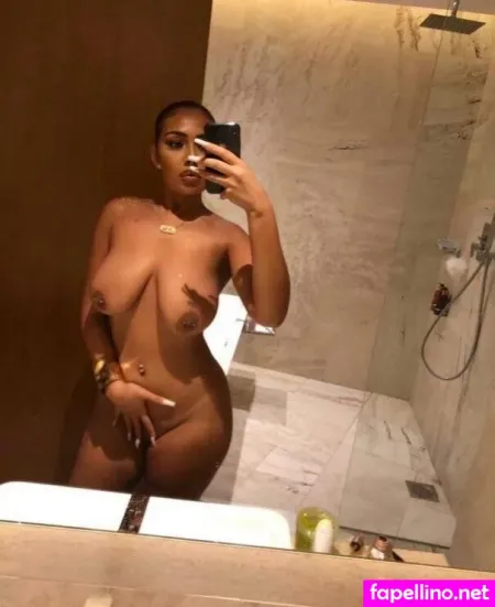 Contentlouiselondonx OnlyFans Thumbnail #9u7wod0hMf