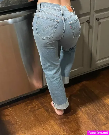 Convincedmom4ufree OnlyFans Thumbnail #QXikkZJnaj