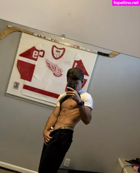 Coolestdude898 OnlyFans Thumbnail #GCQWZpg242