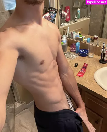 Coolestdude898 OnlyFans Thumbnail #yc5Lg2BlE1