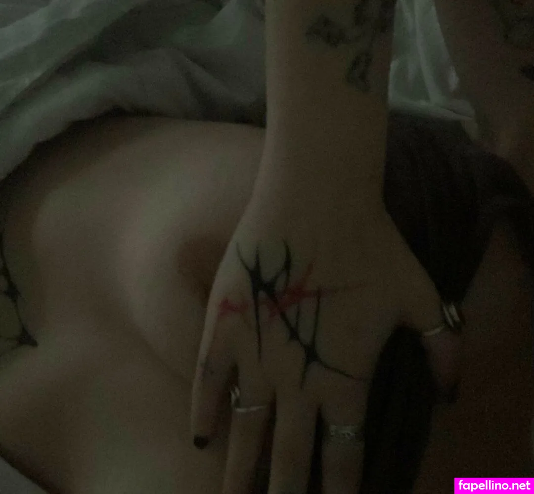 coolgirl2001, fandomgirl2001, wired_earbuds Nude Leaked OnlyFans Photo #ISxKBQmIlt