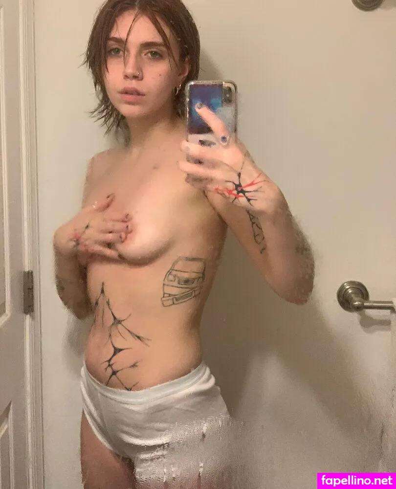 coolgirl2001, fandomgirl2001, wired_earbuds Nude Leaked OnlyFans Photo #OTyahdQdAl