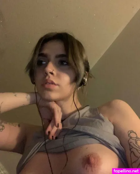 Coolgirl2001 OnlyFans Thumbnail #dn0H8OxCh4