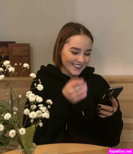 Cooper Ellie OnlyFans Thumbnail #5pXAWReida