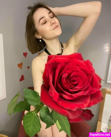 Cooper Ellie OnlyFans Thumbnail #MoBQJfTNbb