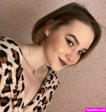 Cooper Ellie OnlyFans Thumbnail #UNvboumu7c