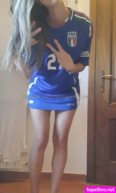 Coppiapiedini Roma OnlyFans Thumbnail #HqV4b6Hr9q