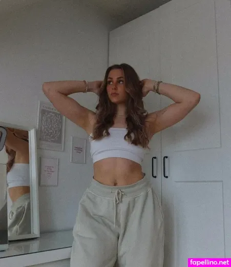 Cora Niemeyer OnlyFans Thumbnail #YECZy1AQTc