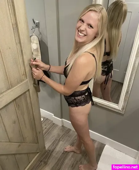 Coraanddax OnlyFans Thumbnail #464V7WRrhm