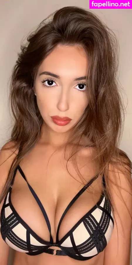 Coral Larsen OnlyFans Thumbnail #8aiv75Wm94