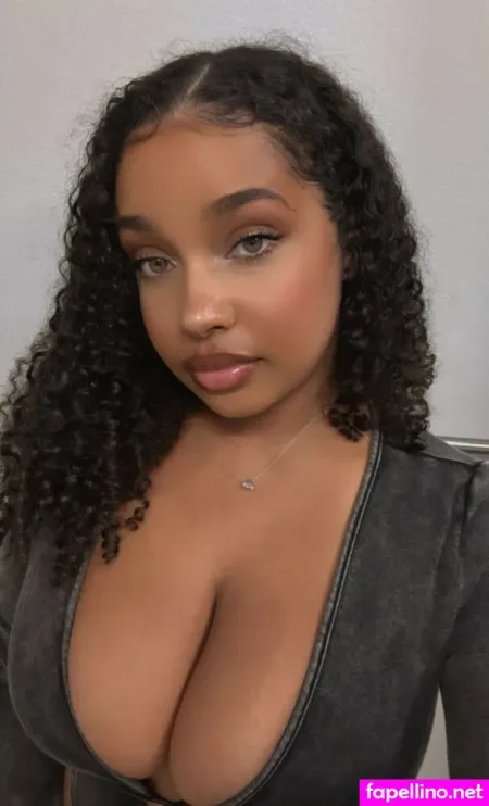Corie Rayvon OnlyFans Thumbnail #7YN8IhLNRC