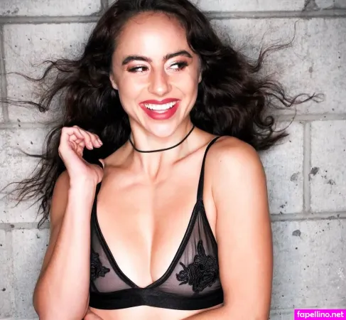 Corina Conti OnlyFans Thumbnail #9IgpoembK3