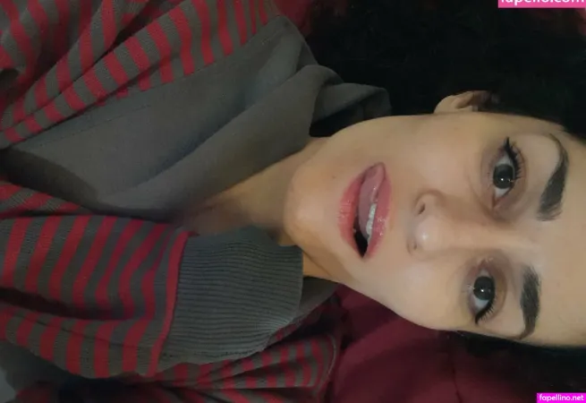 Corina2323 OnlyFans Thumbnail #a38kOGcaPw