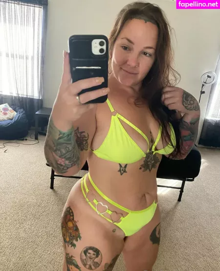 Corinadiaz OnlyFans Thumbnail #Sb9H3GreyF