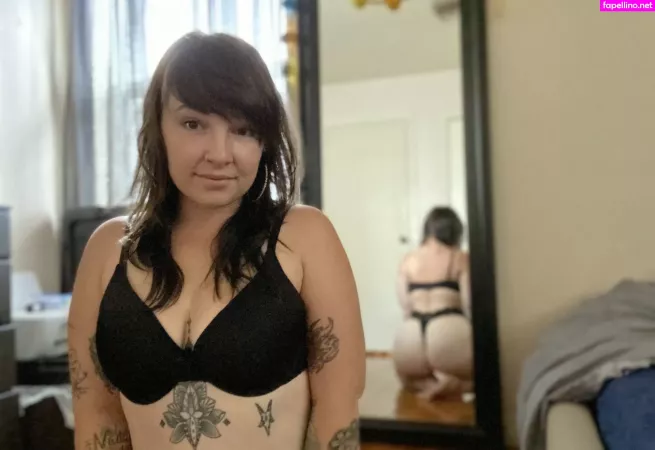 Corinasbooty OnlyFans Thumbnail #SS3CDl5t9I