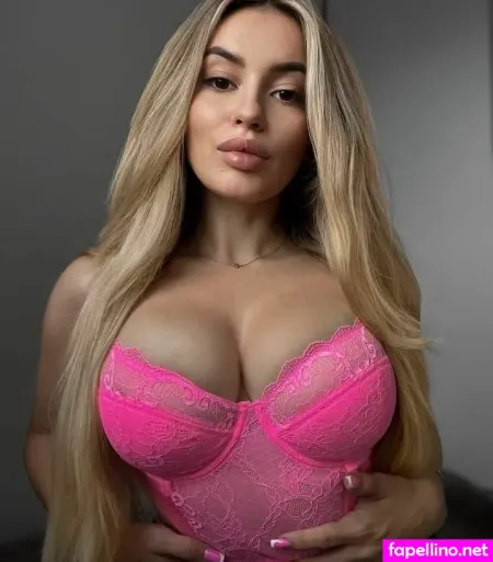 Cornelxoxo Main Profile Photo