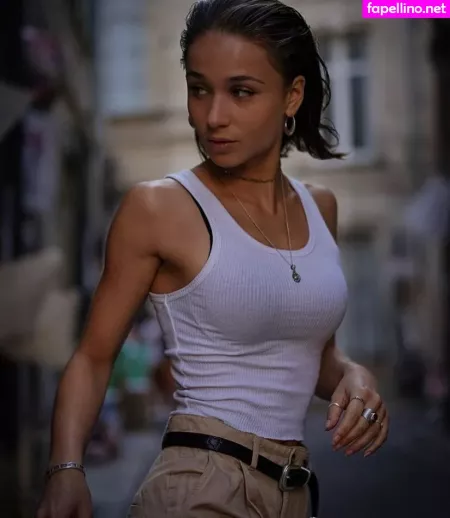 Cosima Henman OnlyFans Thumbnail #35ANgR5W3j