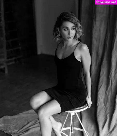 Cosima Henman OnlyFans Thumbnail #GfJEWIEjFf