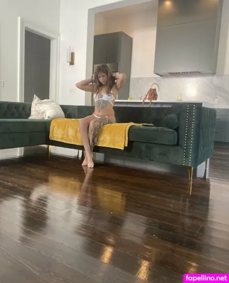 Cosmic Hottie OnlyFans Thumbnail #DF5PWJyfav