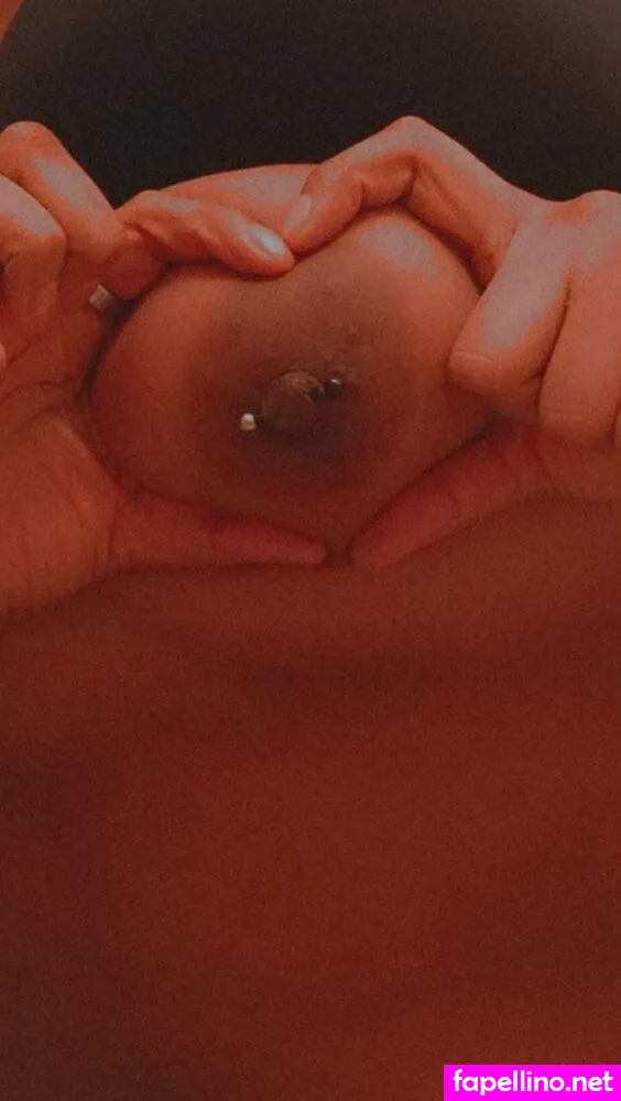 cosmic_kisses2 Nude Leaked OnlyFans Photo #M6dqSW26P4