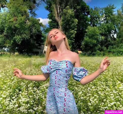 Cosmicstacy OnlyFans Thumbnail #TsNcbwcCa4