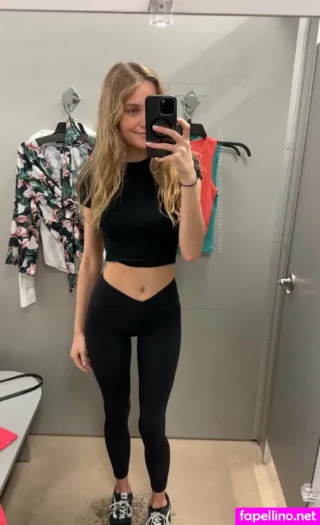 Cosmiickitten 4 OnlyFans Thumbnail #9Yxjd8zWDa