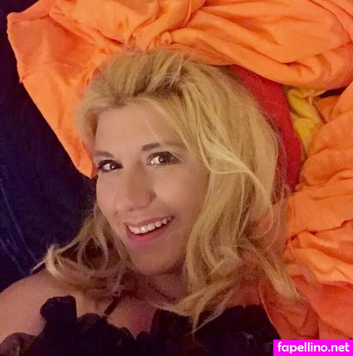 costume_bitch1, elizabethhurley1 Nude Leaked OnlyFans Photo #w1IOWyKehy