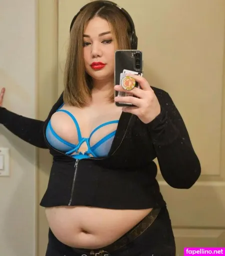 Couchqueenie OnlyFans Thumbnail #Hq5YmwnSwQ