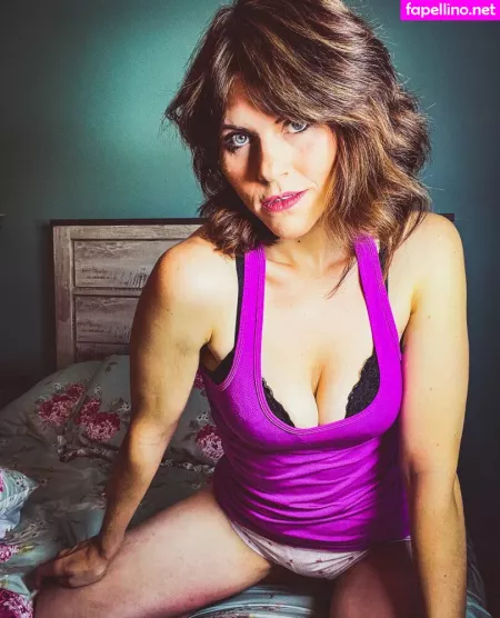 Country Christina OnlyFans Thumbnail #JxeDCUVaeZ