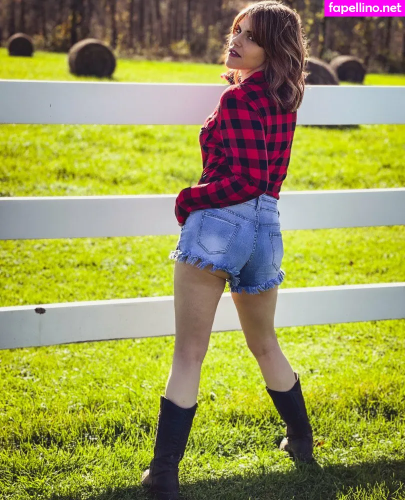 DoesCountry, countrychristina, countrychristinaofficial Nude Leaked OnlyFans Photo #WT3fSySYUc