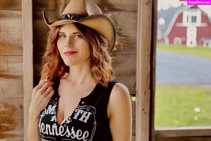Country Christina OnlyFans Thumbnail #Y8OzBlmsDc