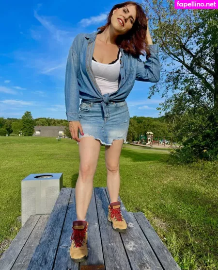 Country Christina OnlyFans Thumbnail #v9hvHEzVow